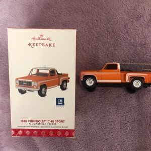 Hallmark Ornament 1976 Chevrolet C-10 Sport American Truck GM 2017 Used-like New